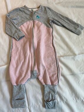 “🩷Bundle 4/$19” Love to dream 12-24m  Zip Footed girl sleep sack organic cotton